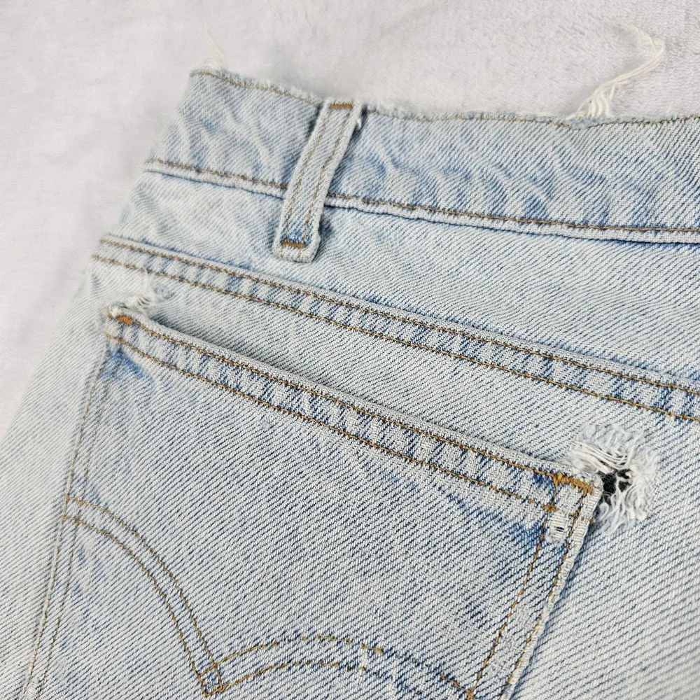 Vtg Levi's 560 Orange Tab Jeans 34x29 90s USA Loose Tapered Light Wash Raw Hem
